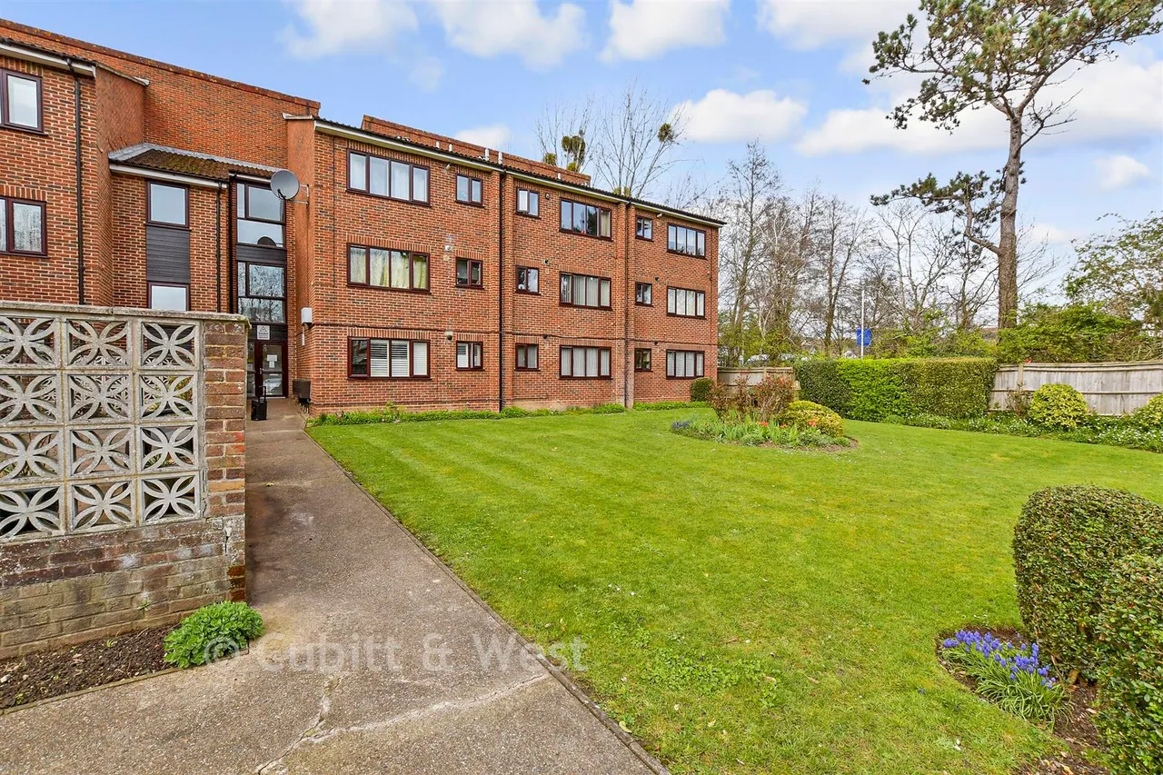 Brighton Road, Purley, CR8, photo 9