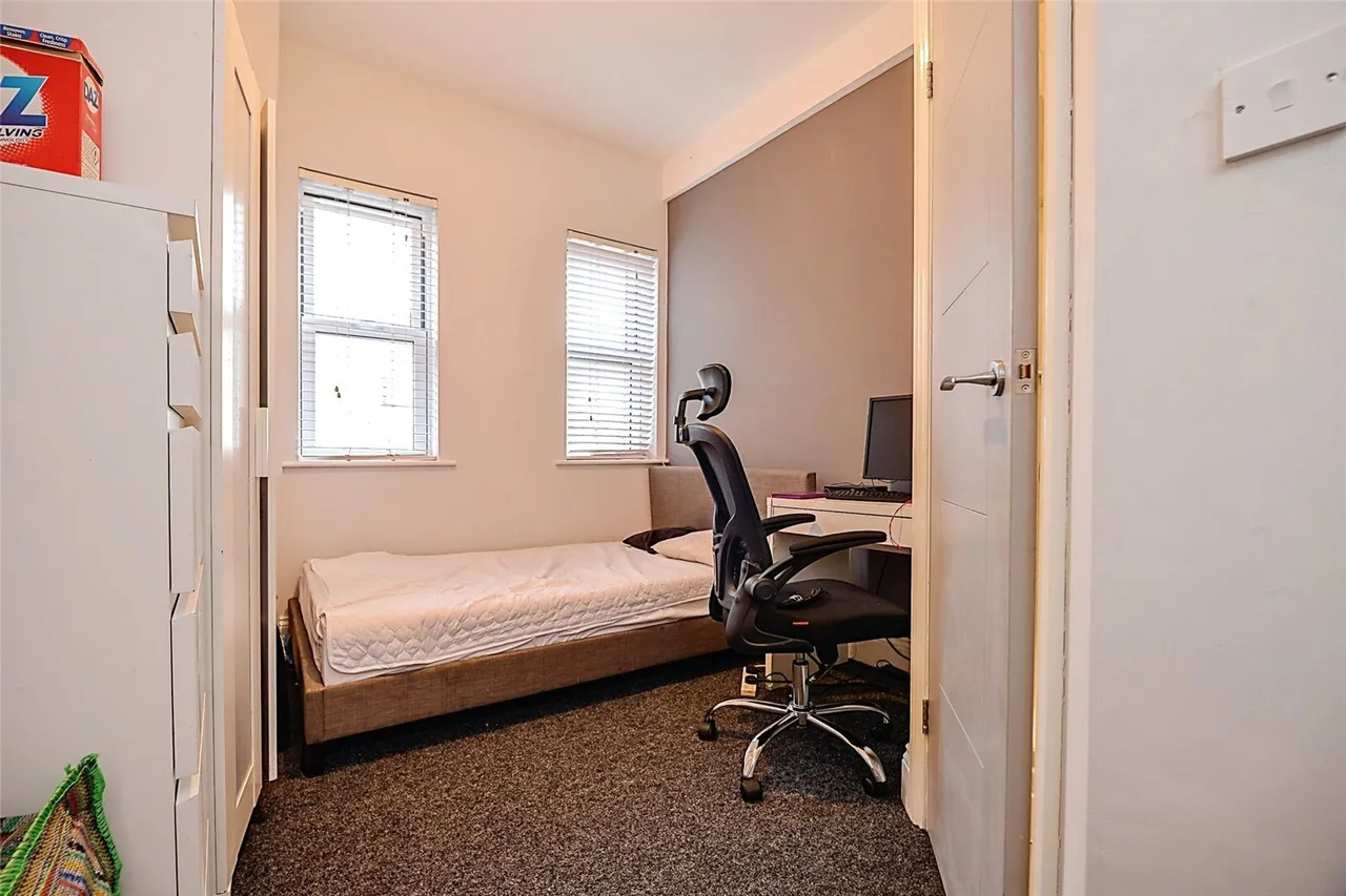 Borough Road, Middlesbrough, North Yorkshire, TS1, photo 8