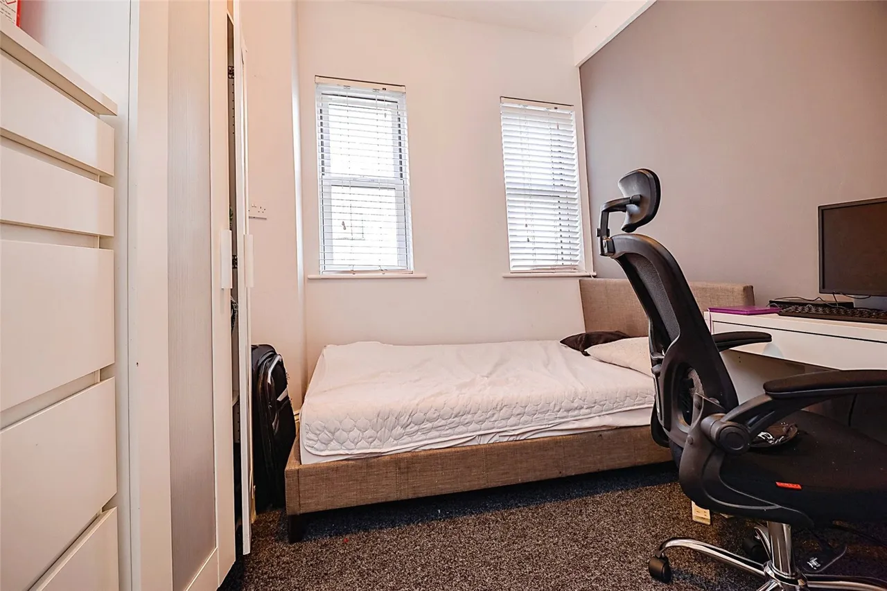 Borough Road, Middlesbrough, North Yorkshire, TS1, photo 9