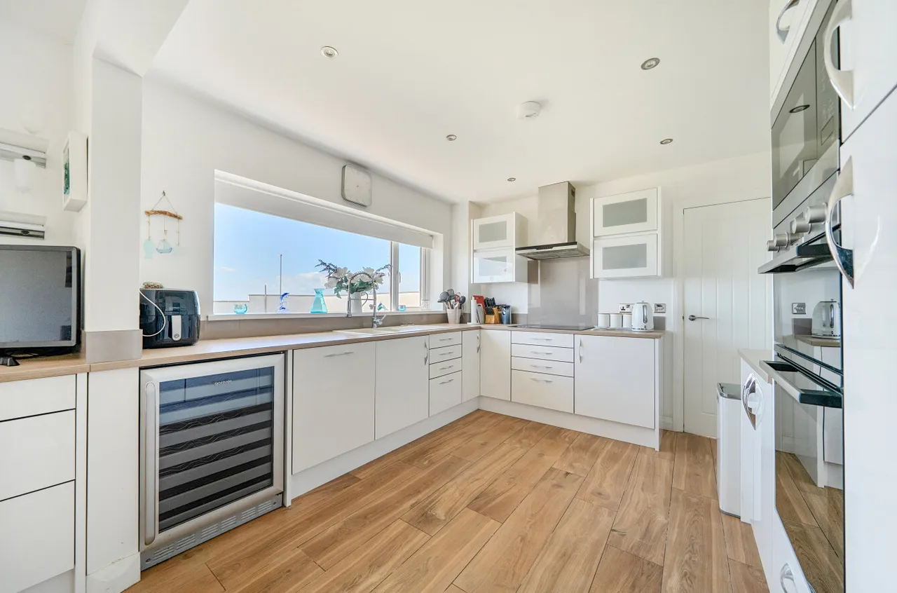 Sandilands Road, Tywyn, photo 17