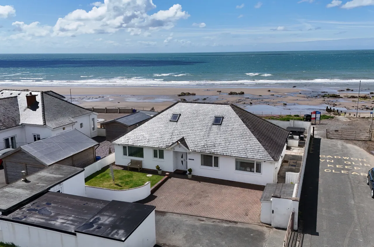 Sandilands Road, Tywyn, photo 20