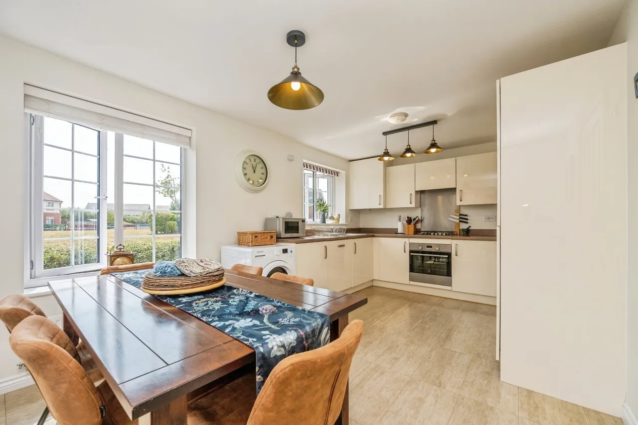 Woodchester Drive, Stratford-upon-Avon, CV37, photo 4