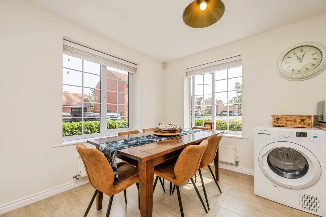 Woodchester Drive, Stratford-upon-Avon, CV37, photo 5
