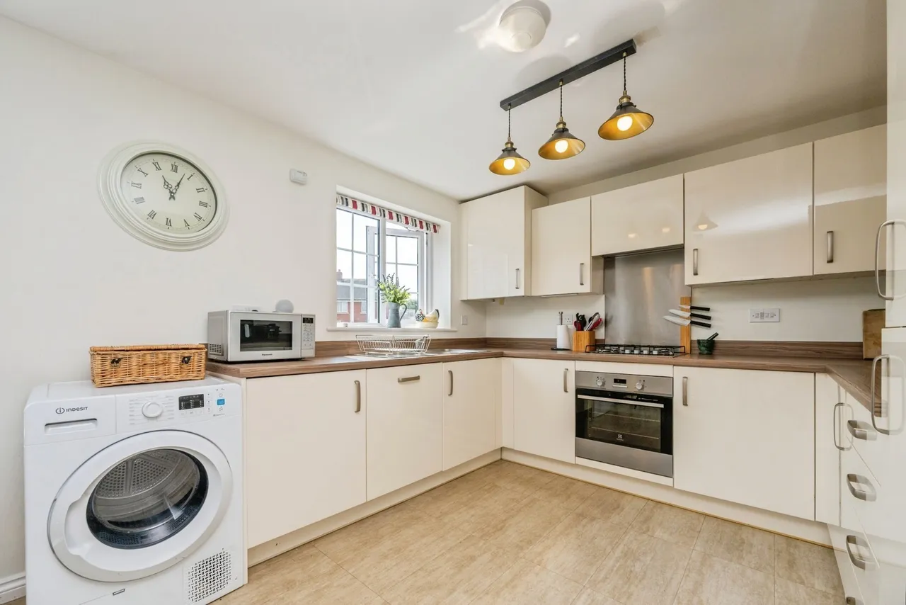 Woodchester Drive, Stratford-upon-Avon, CV37, photo 3