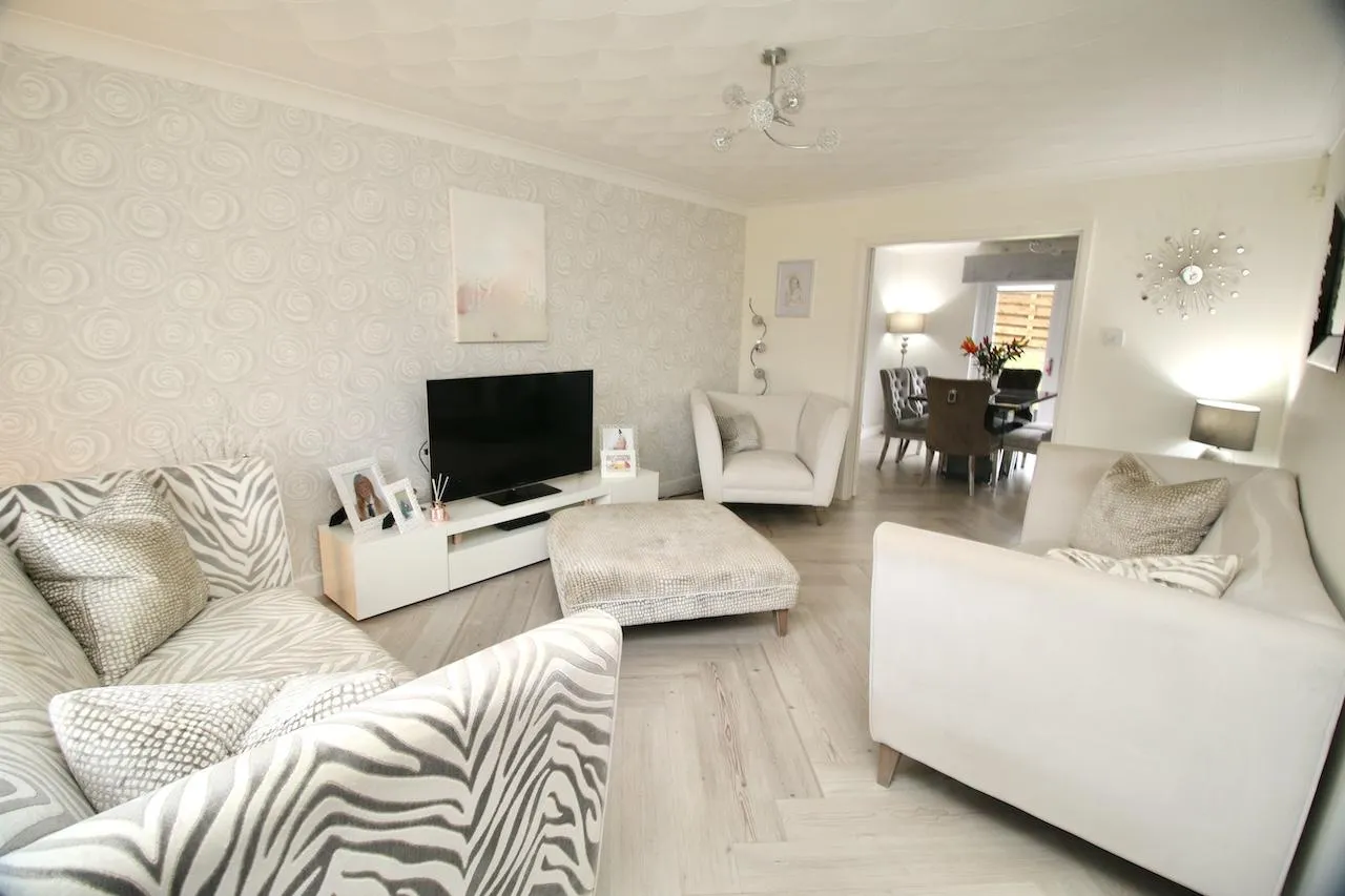 Glen Douglas Drive, Craigmarloch, Cumbernauld, G68 0DW, photo 3