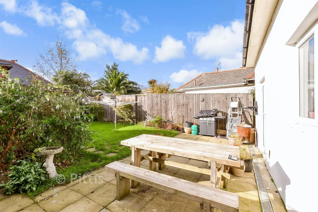 Victoria Road, Sandown, PO36, photo 15