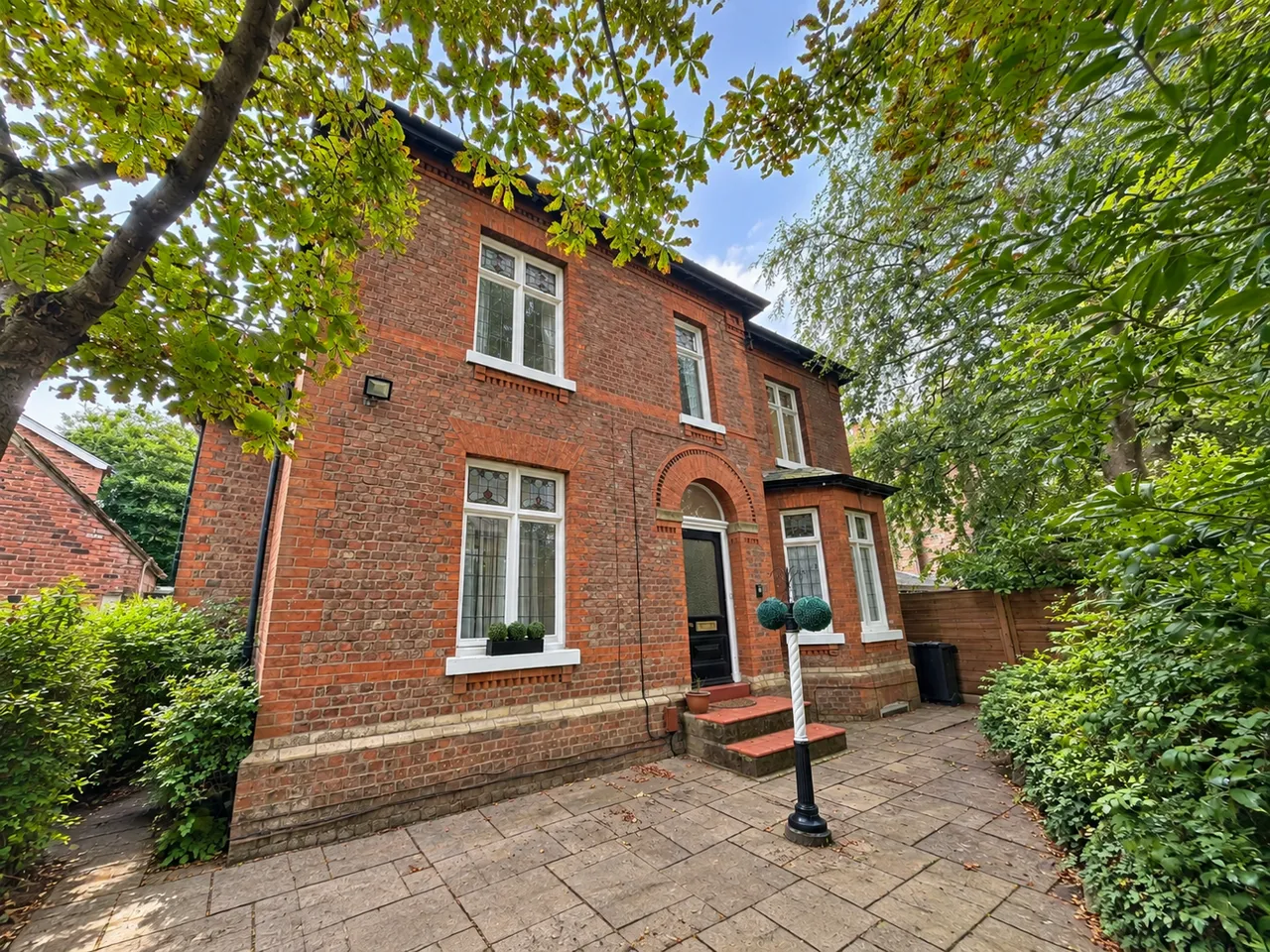 4 bed house for sale, Doveston Road, Sale, M33