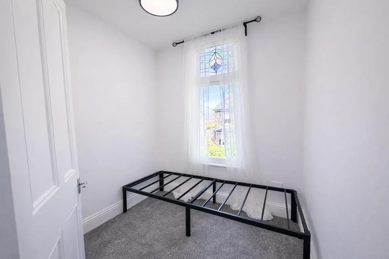 Doveston Road, Sale, M33, photo 33