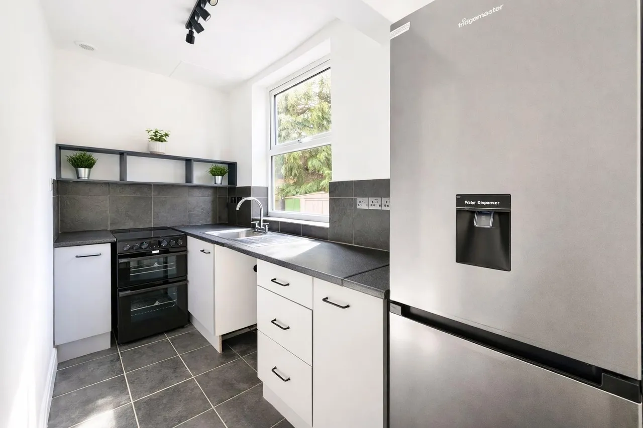 Doveston Road, Sale, M33, photo 13