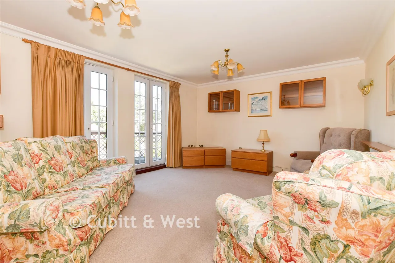 Potters Place, Horsham, RH12, photo 5