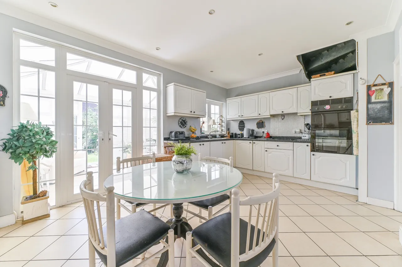 47 Phyllis Avenue, New Malden, photo 6
