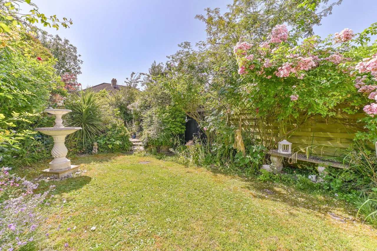 47 Phyllis Avenue, New Malden, photo 12