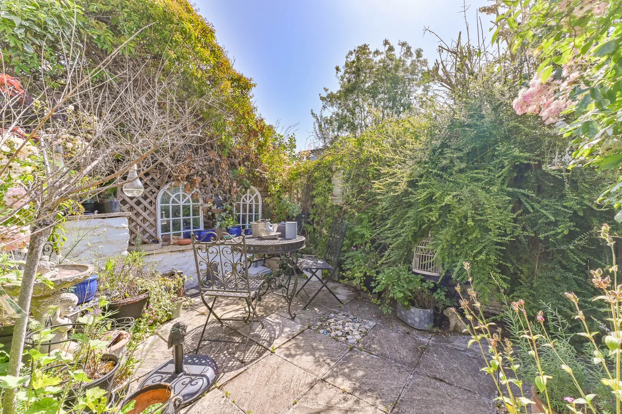 47 Phyllis Avenue, New Malden, photo 9