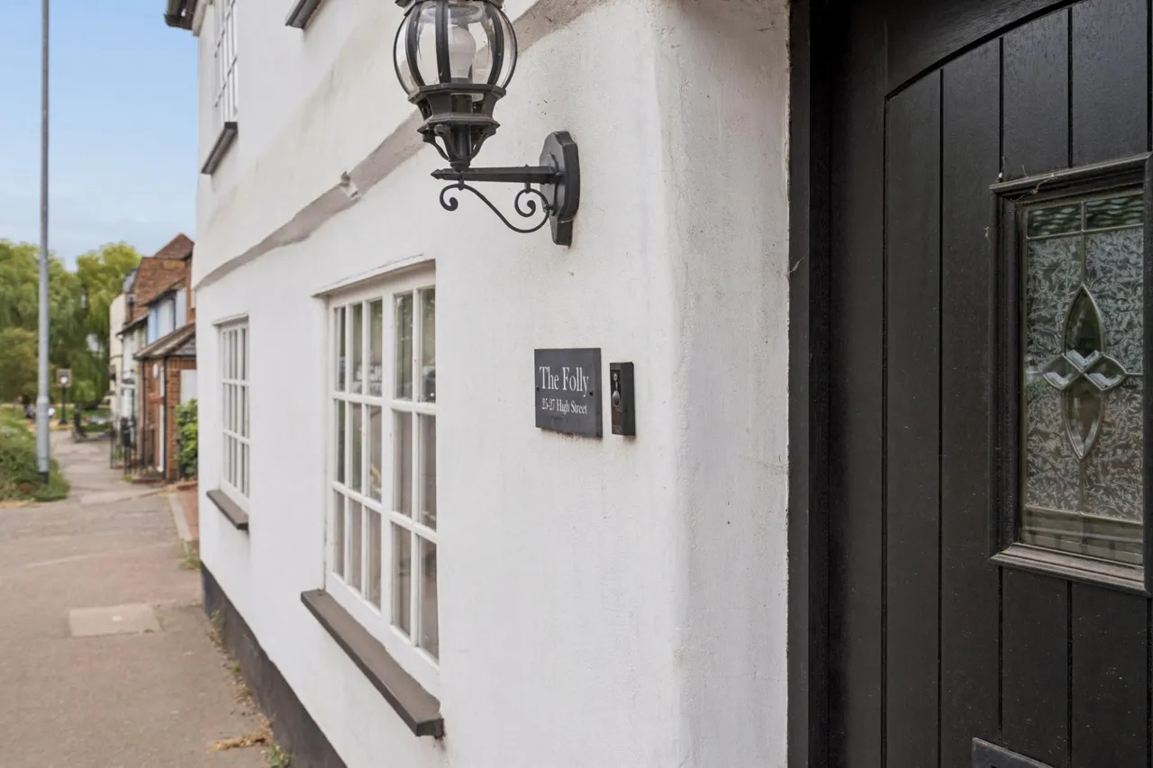 High Street, London Colney, AL2, photo 2