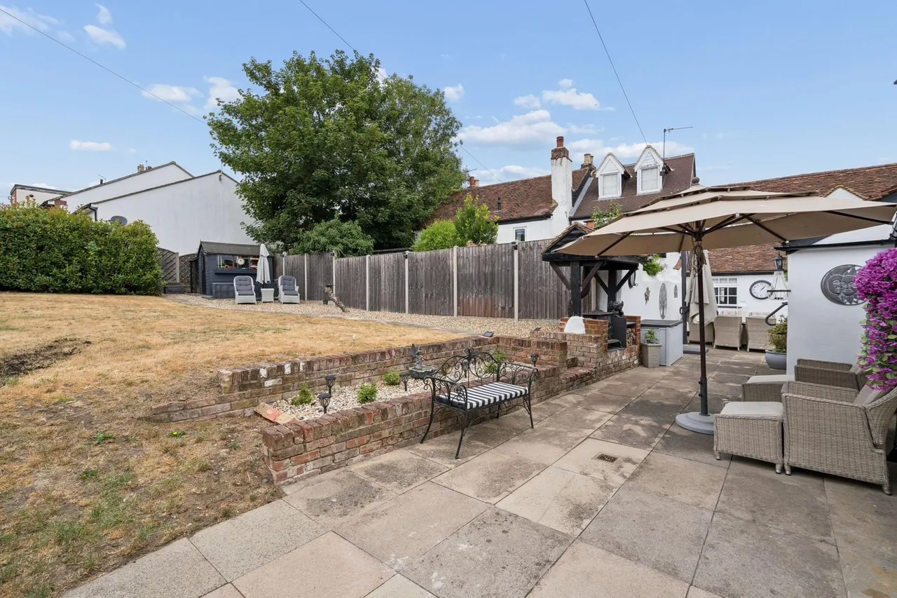 High Street, London Colney, AL2, photo 21