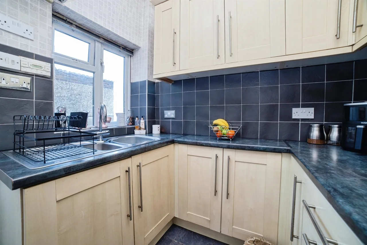 Priory Road, Alfreton, DE55, photo 9