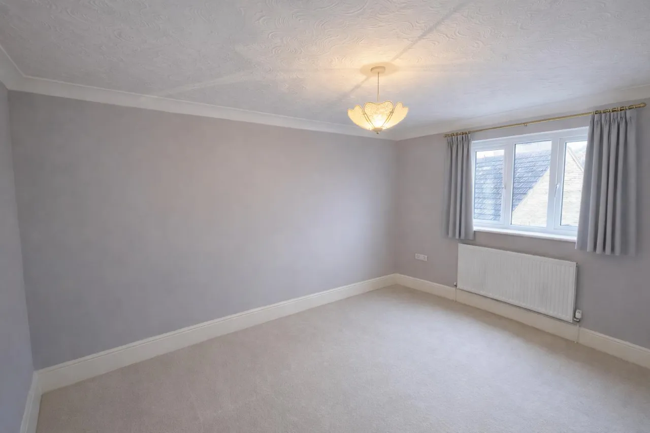 Kitchener Close, Lakenheath, photo 10