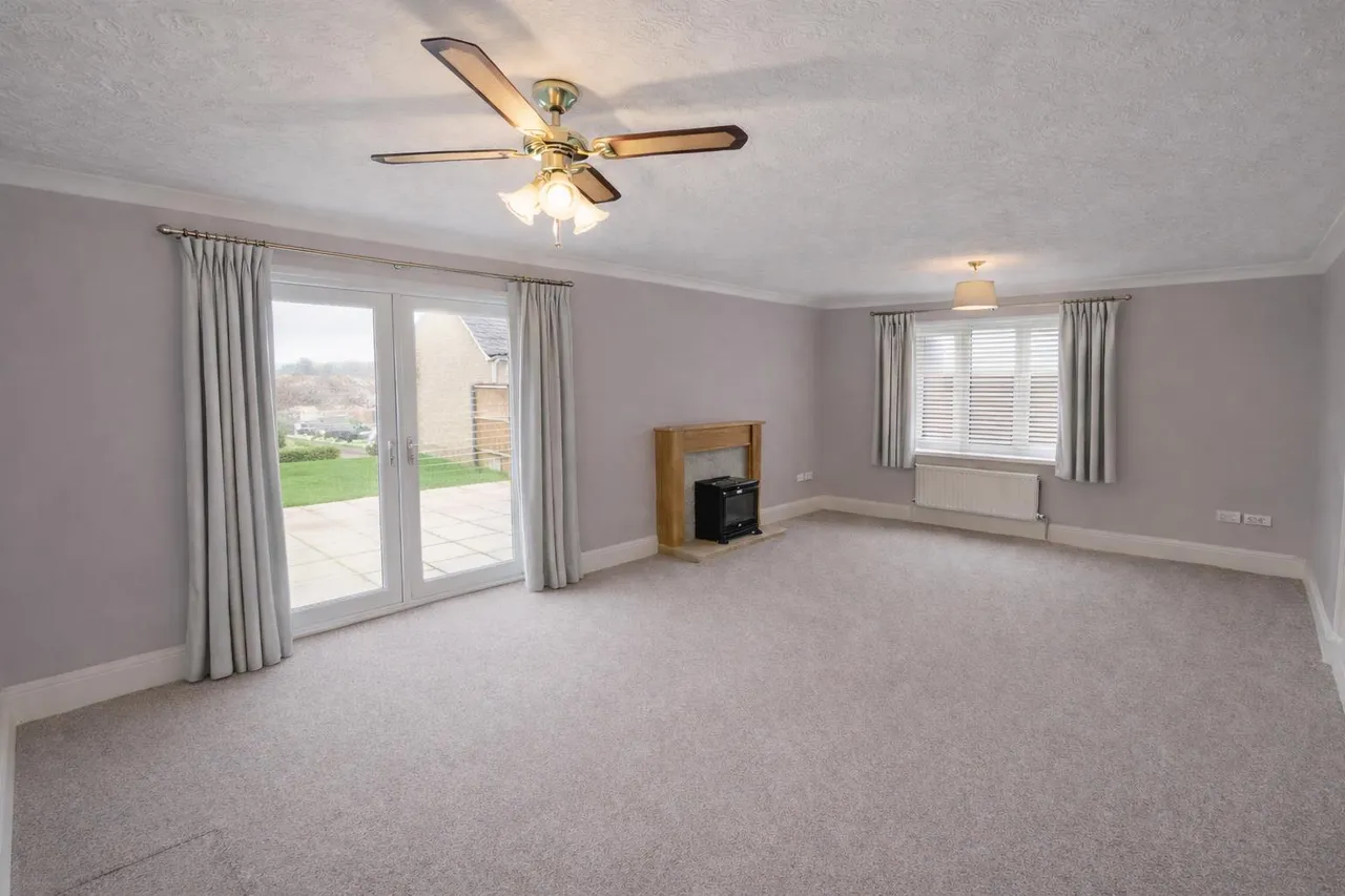 Kitchener Close, Lakenheath, photo 3