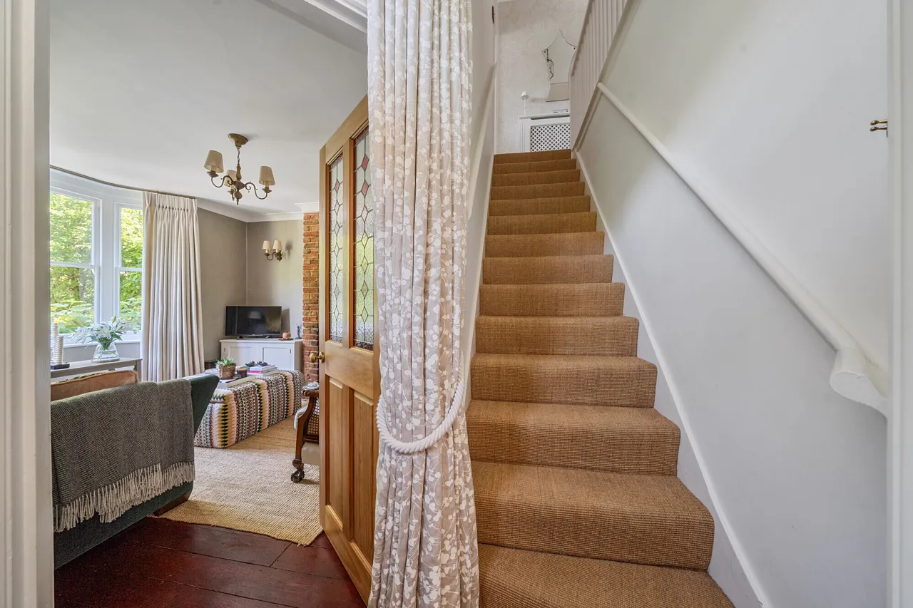 Little Common Lane, Bletchingley, RH1, photo 6