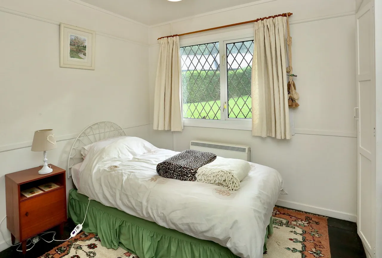 Park Crescent, Clydach, NP7, photo 10