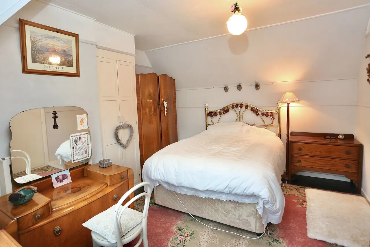 Park Crescent, Clydach, NP7, photo 16