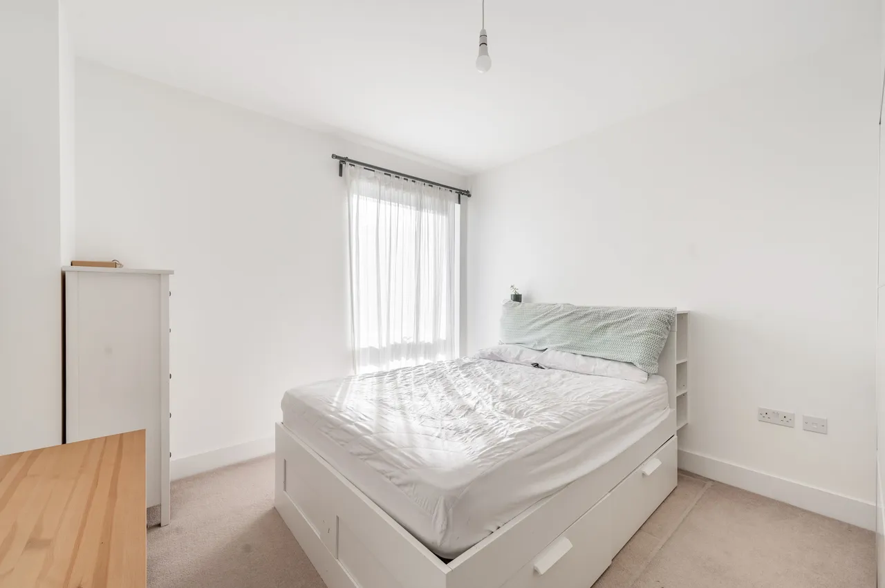 18 Mortimer Court, Lyon Road, Harrow, photo 2