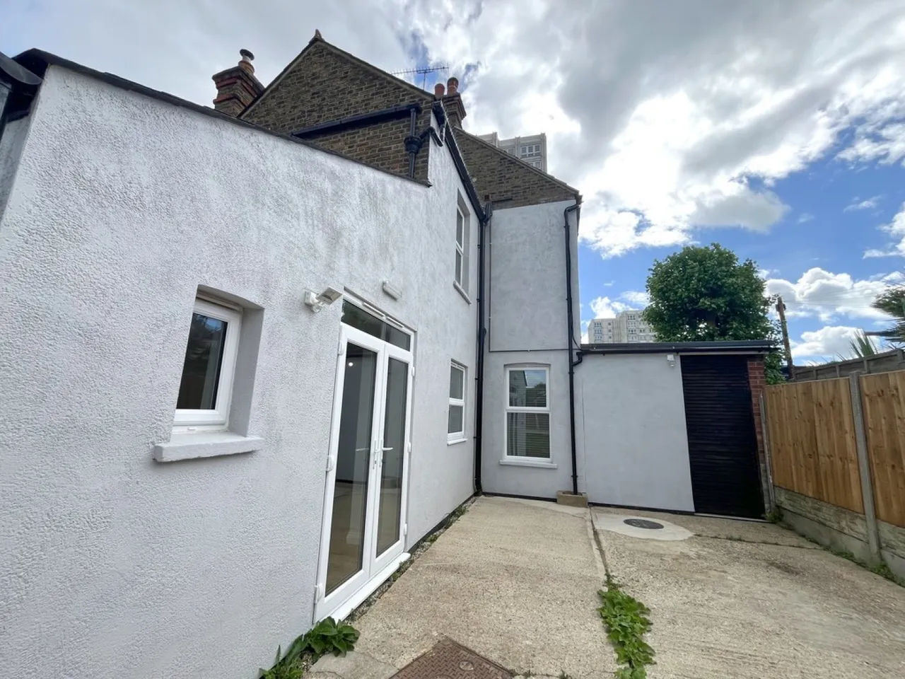 6 bed house to rent — Balmoral Road, Westcliff On Sea