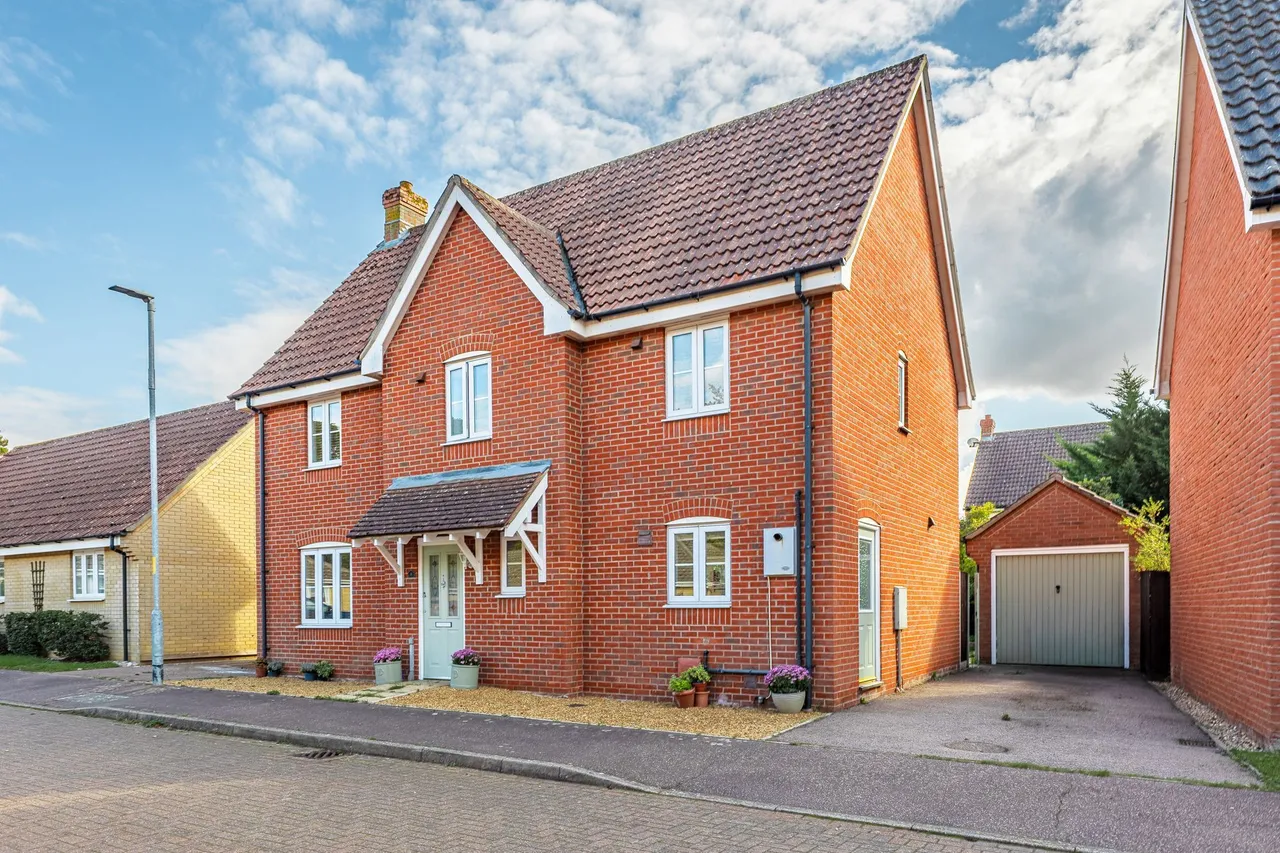 4 bed house for sale, Beautifully Renovated Family Home in