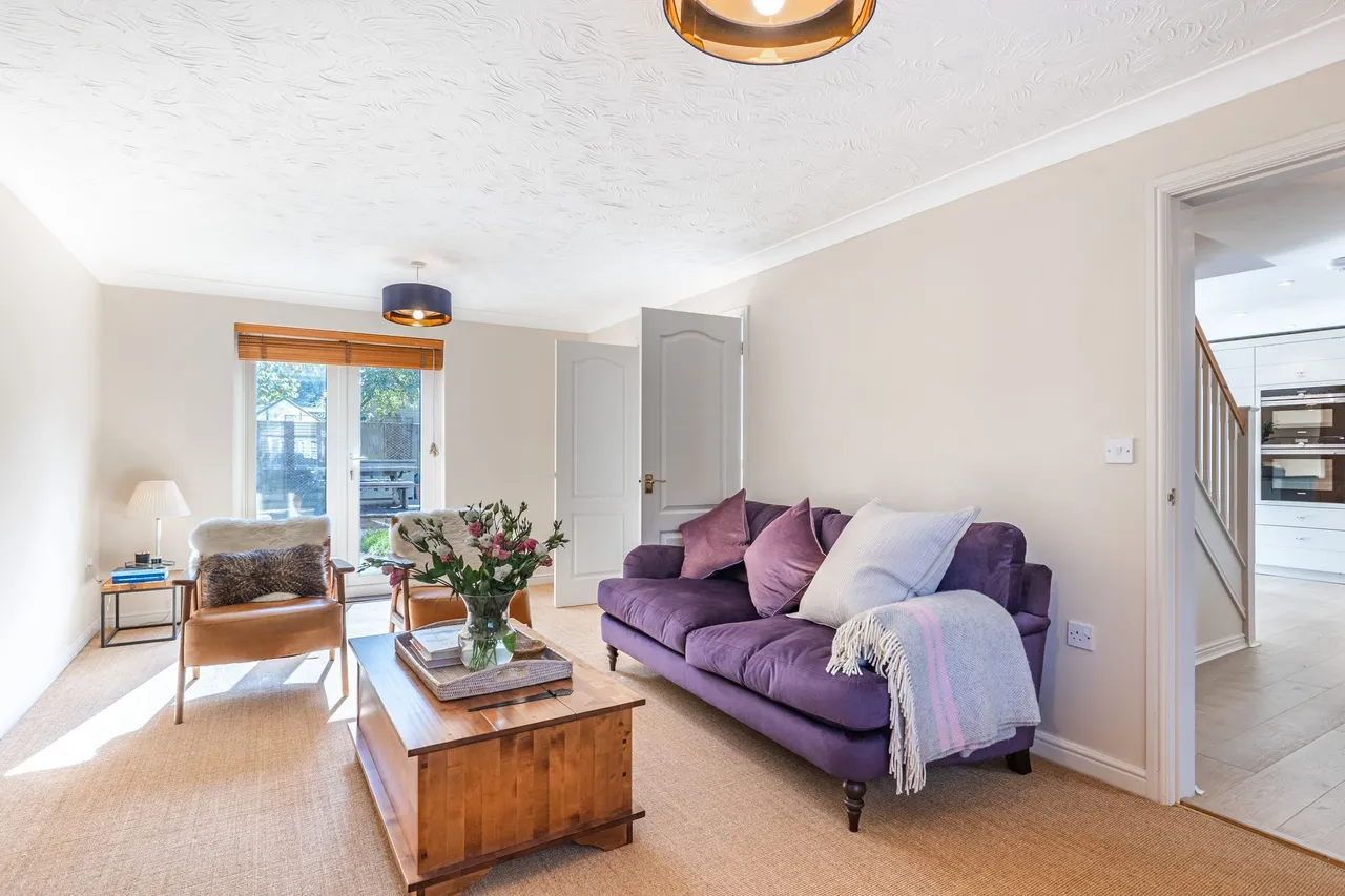 Beautifully Renovated Family Home in, photo 9