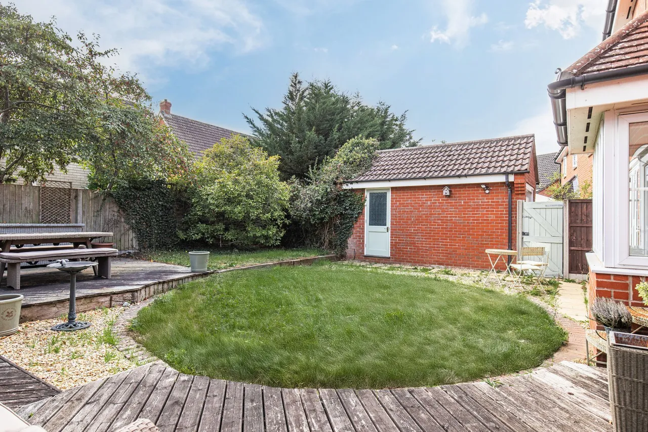 Beautifully Renovated Family Home in, photo 14