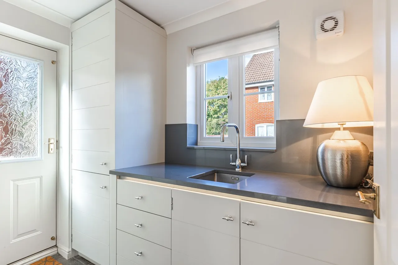 Beautifully Renovated Family Home in, photo 7