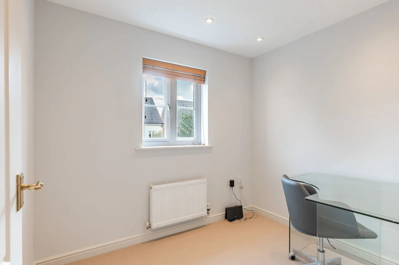 Beautifully Renovated Family Home in, photo 11