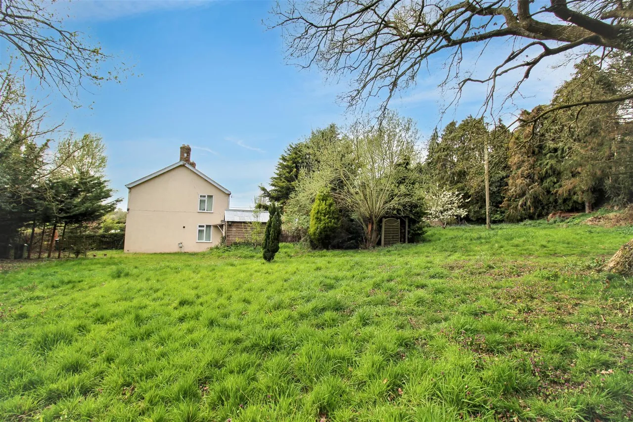 New Road, Bawburgh, NR9, photo 7