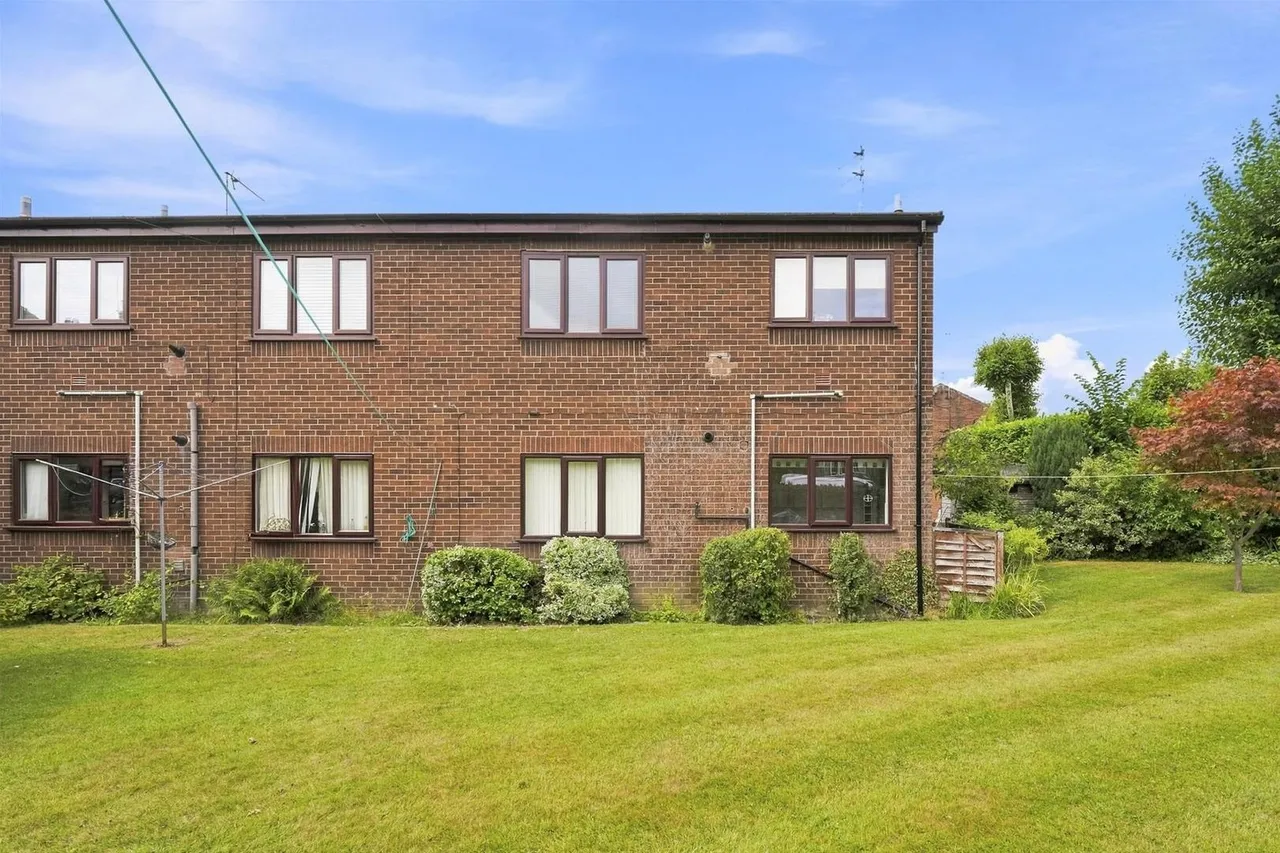Riverbank Close, Bollington, photo 10