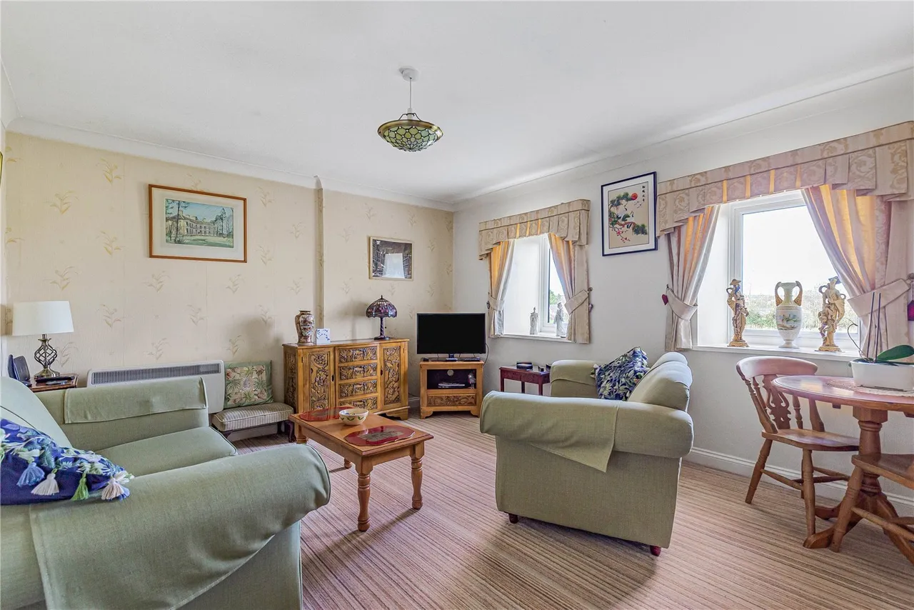 Station Road, Oundle, PE8, photo 4