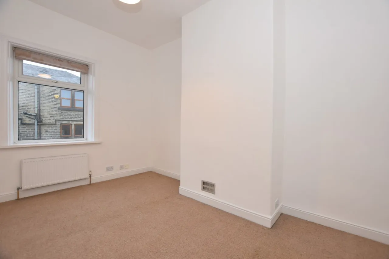 Pickford Street, Milnsbridge, photo 5