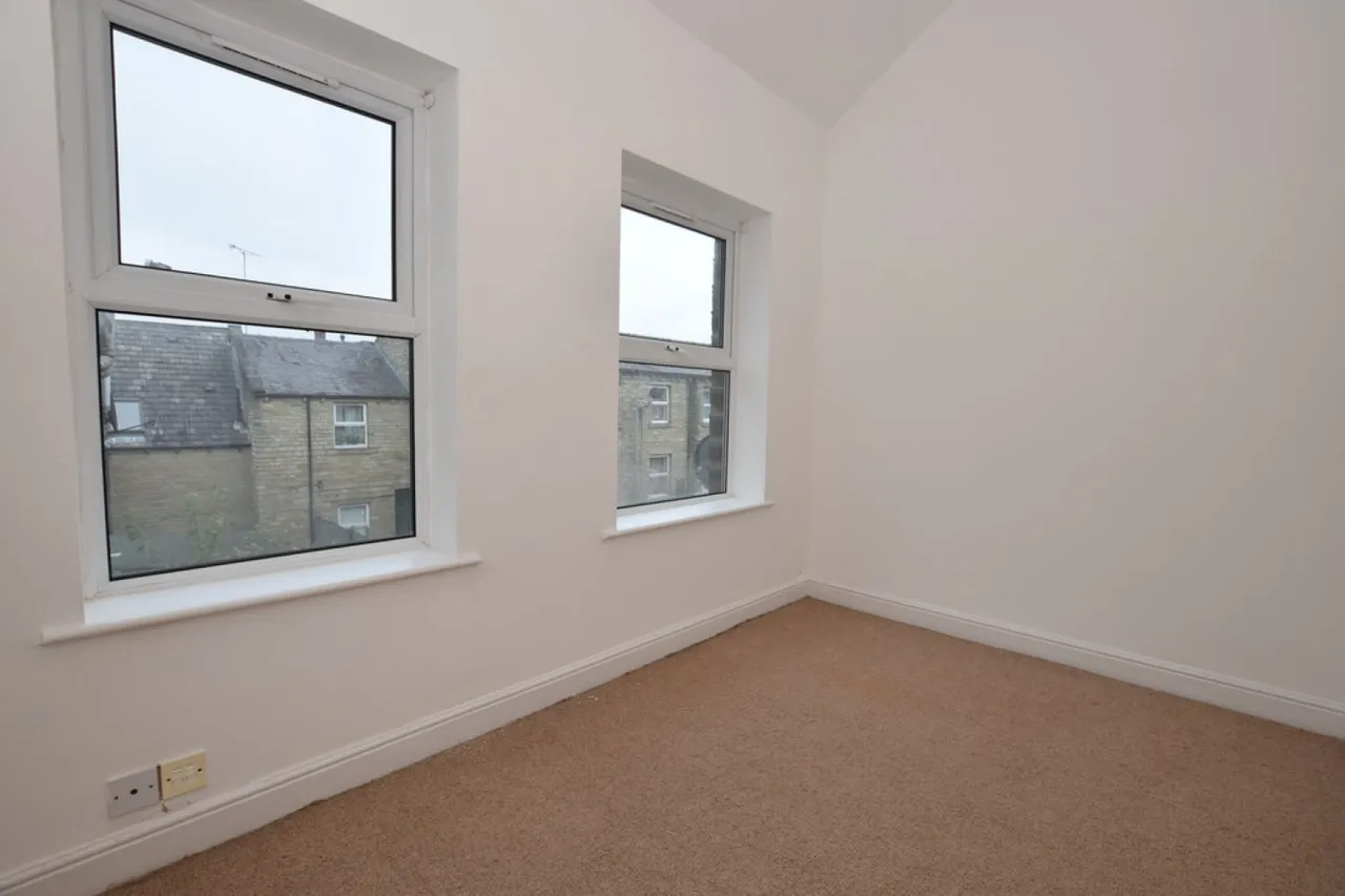 Pickford Street, Milnsbridge, photo 6