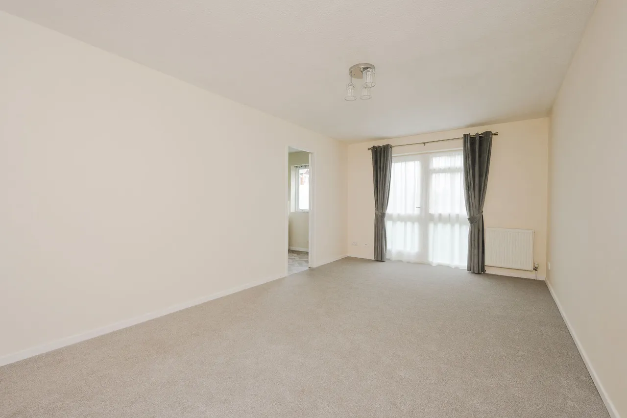 Henfield Road, London, SW19, photo 2