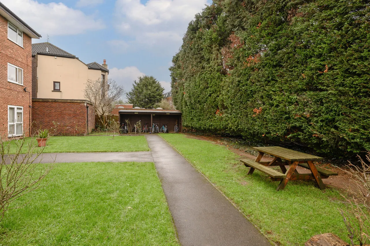 Henfield Road, London, SW19, photo 7