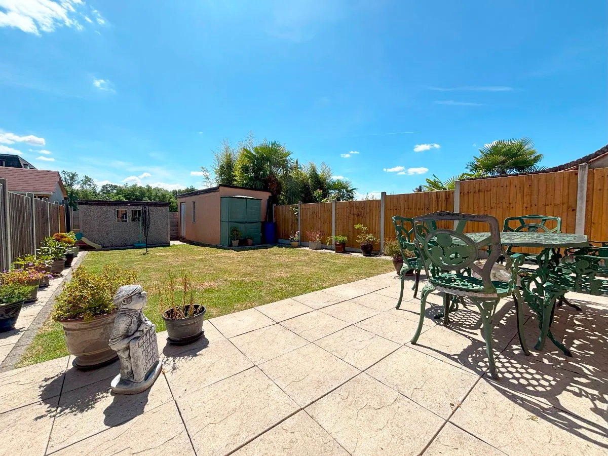 Church Road, Romford, photo 10