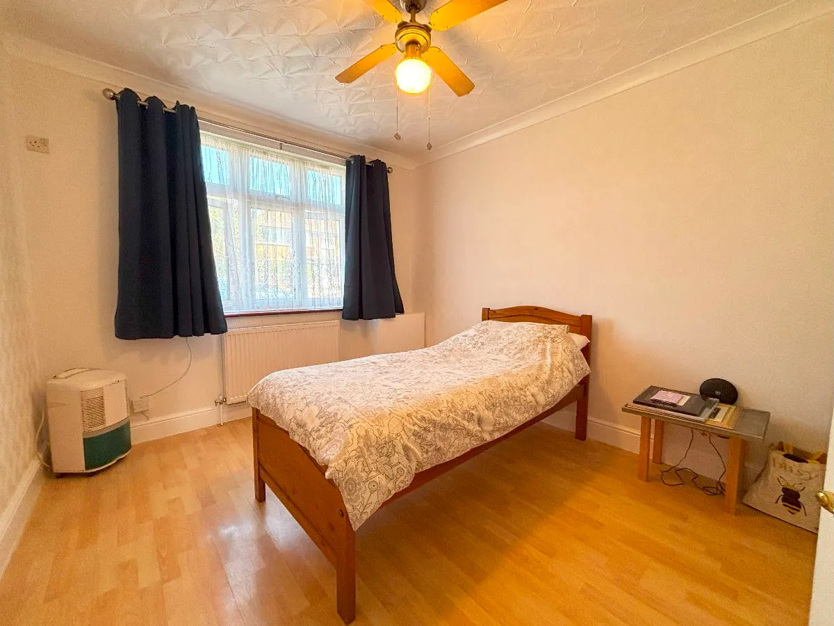 Church Road, Romford, photo 7