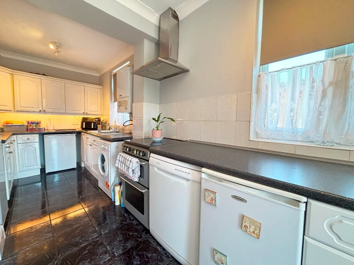 Church Road, Romford, photo 2