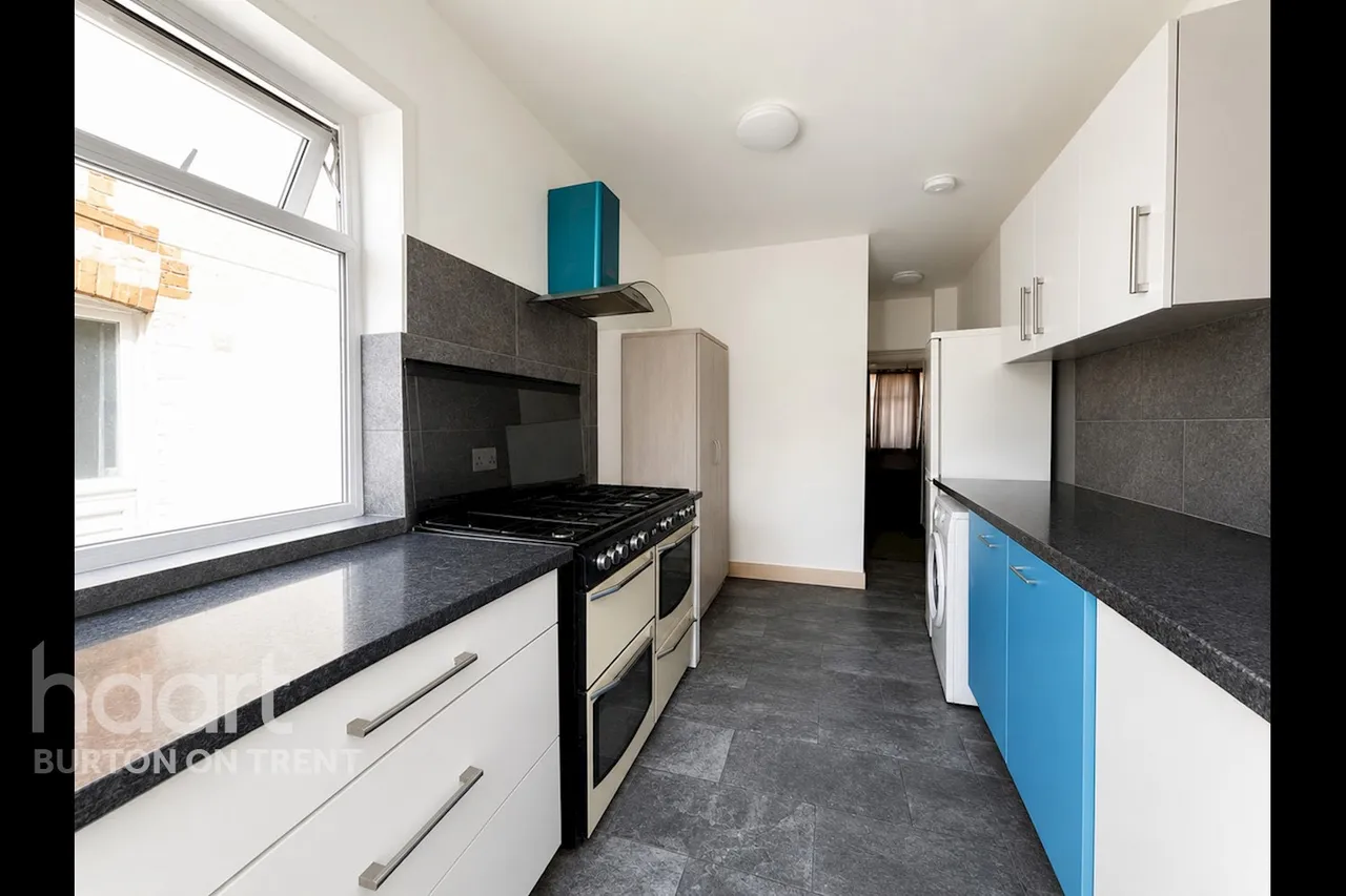 Shobnall Street, Burton-On-Trent, DE14, photo 3