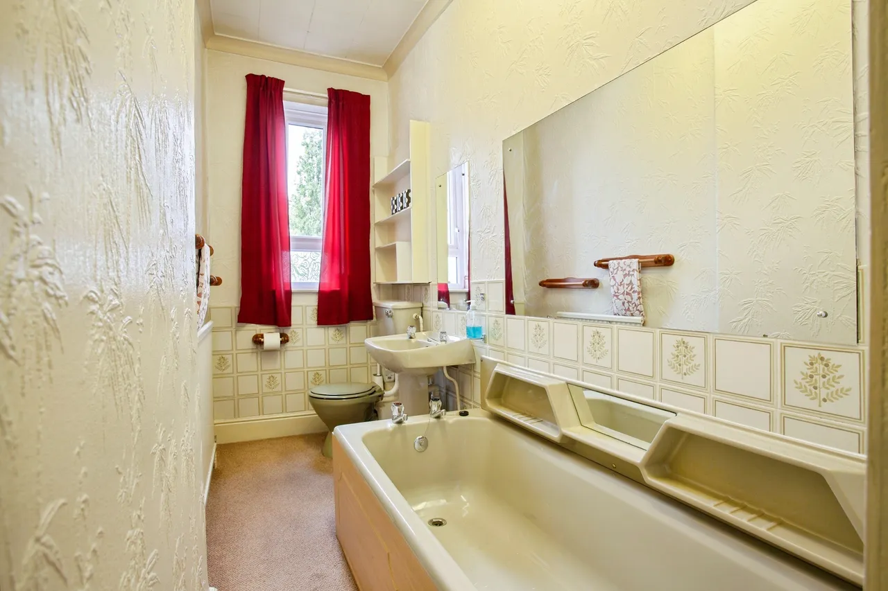 Broom Road, Rotherham, photo 11