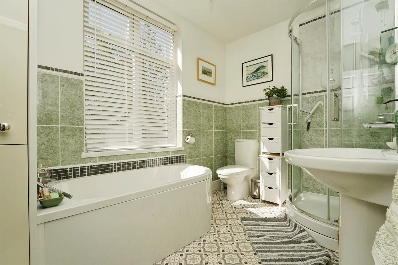 St. Peters Road, Malvern, WR14, photo 10