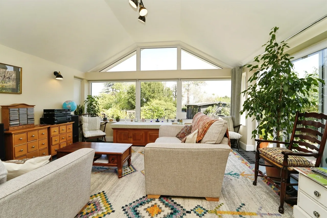 St. Peters Road, Malvern, WR14, photo 2