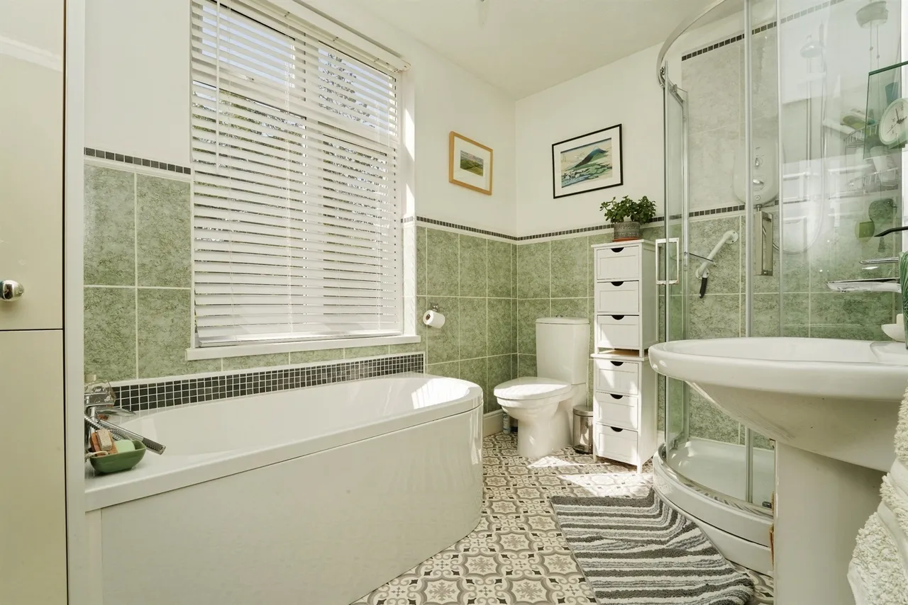 St. Peters Road, Malvern, WR14, photo 53