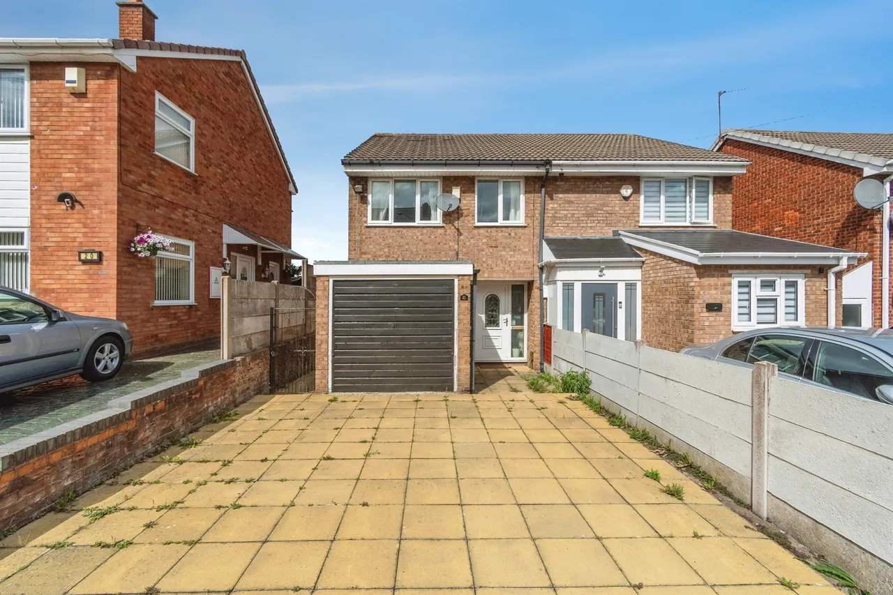 3 bed house for sale — Hill Street, Wednesbury