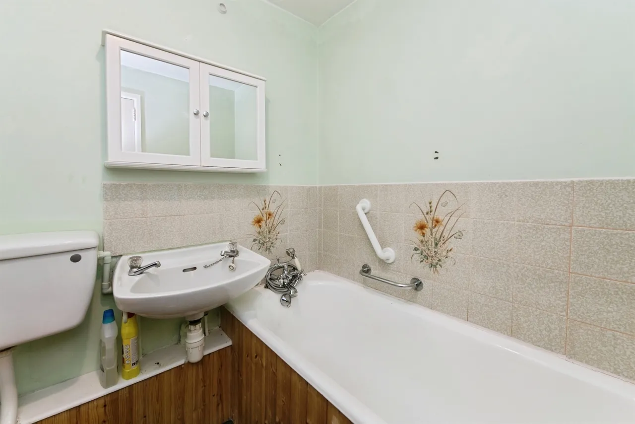 Clappentail Lane, Lyme Regis, DT7, photo 6