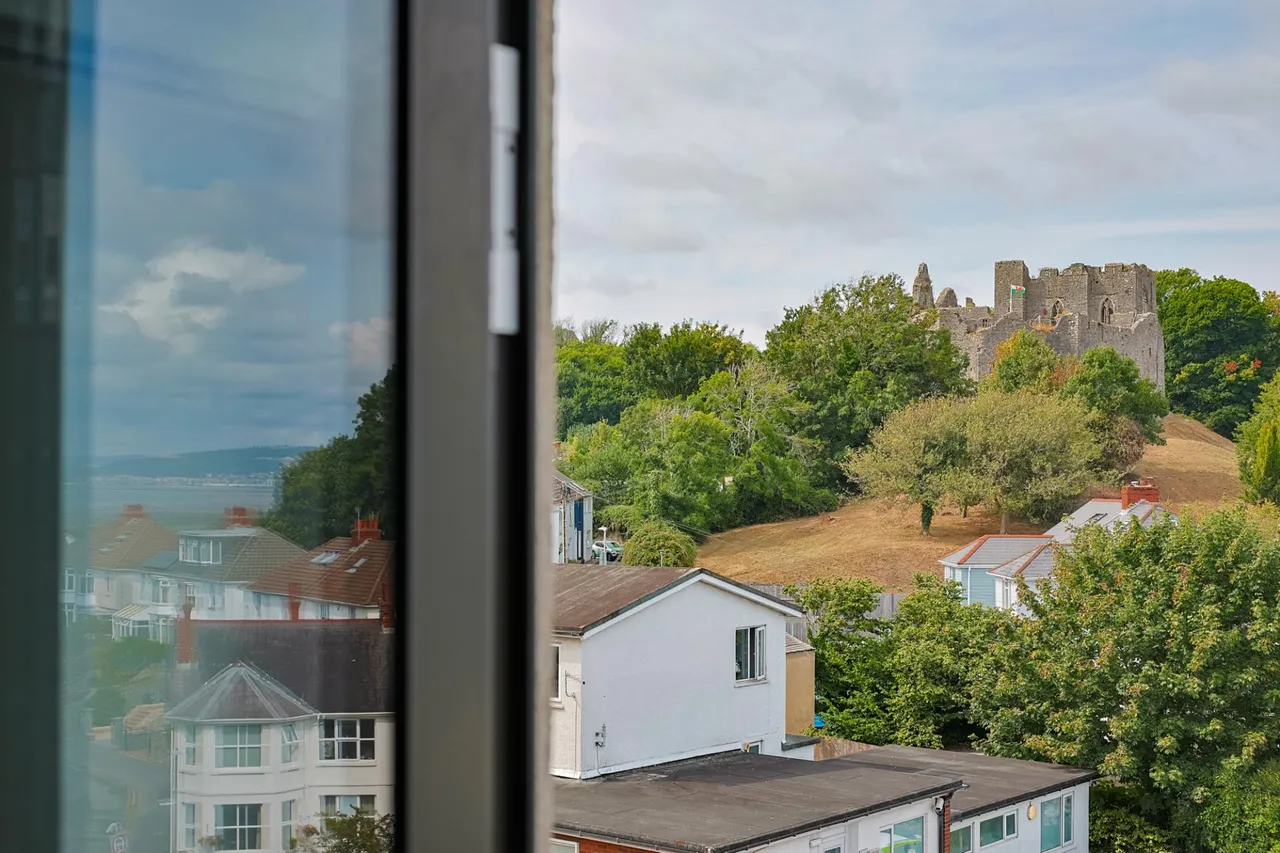 Oyster Court, Mumbles, photo 14